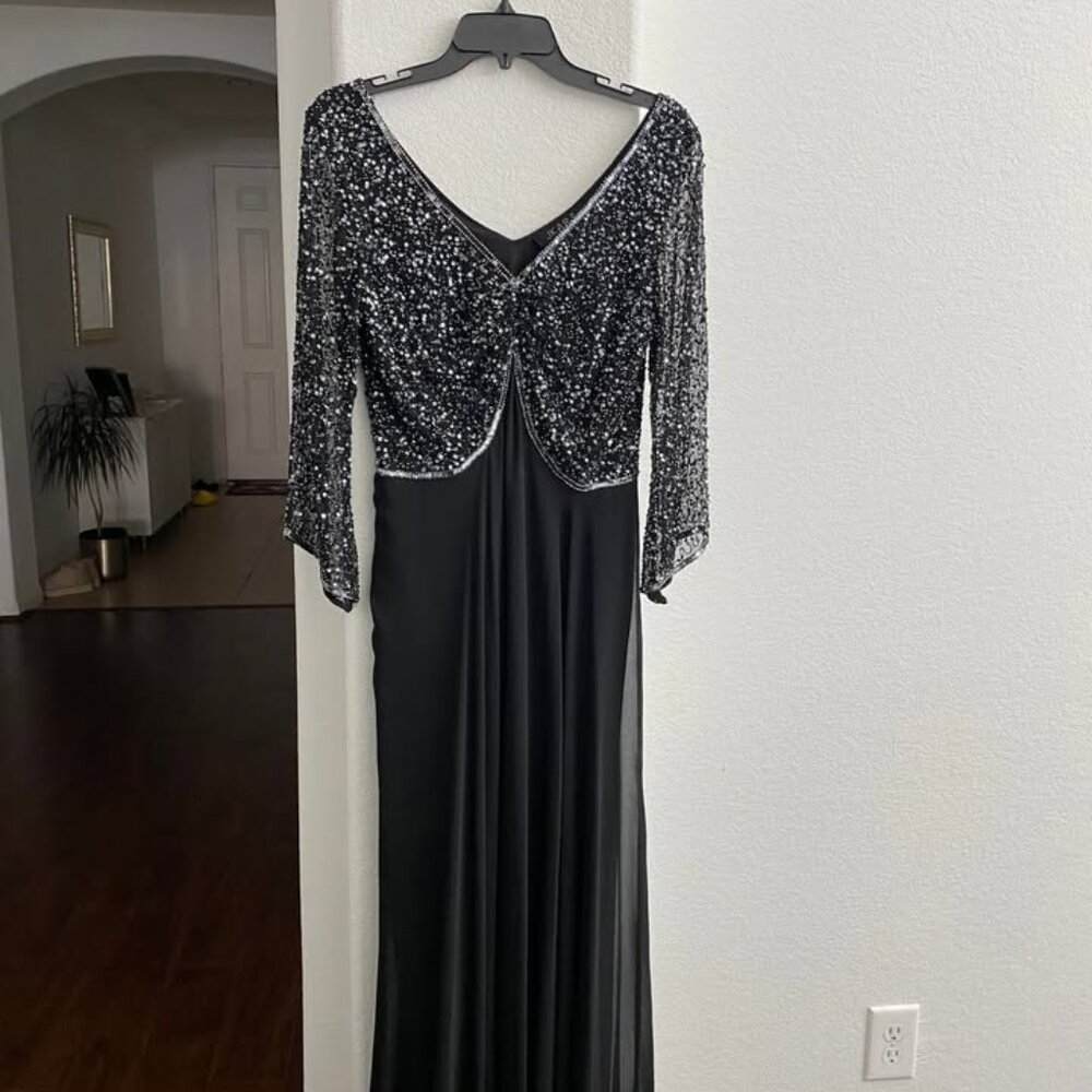 J Kara Women's 3/4 Sleeve V-Neck Beaded Top Long Gown